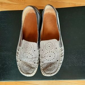 Gabor Taupe Flats style 094, US size 8